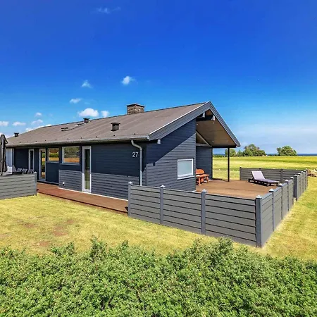 Beautiful Summer House In Hébergement de vacances *
