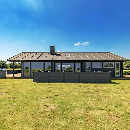 Beautiful Summer House In Ferienhaus *