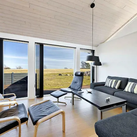 Beautiful Summer House In Spodsbjerg
