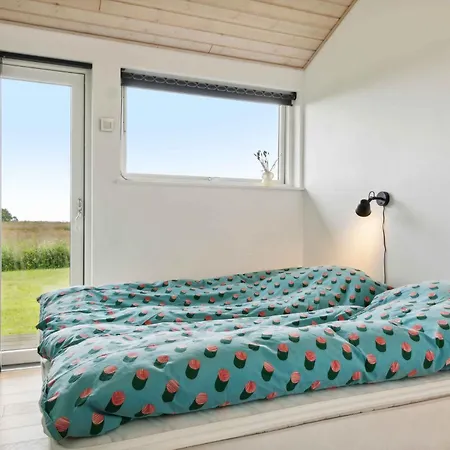 Beautiful Summer House In * Spodsbjerg